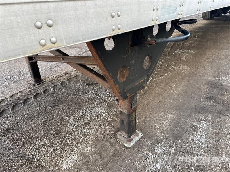 Utility 53 ft x 102 in T/A Van Trailer Reboques baú