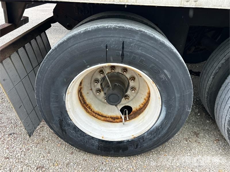 Utility 53 ft x 102 in T/A Van Trailer Furgons