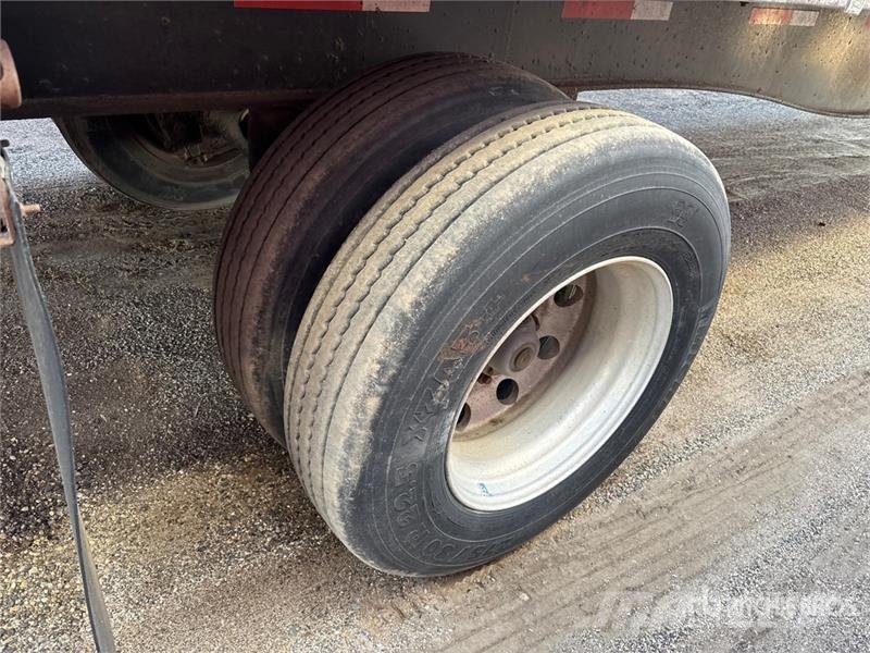 Utility TS2CHA 50 ft T/A Spread Axle Curtain Side Trailer Curtainsideranhänger