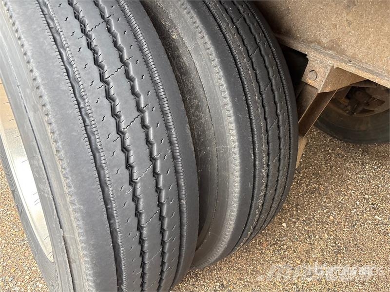 Utility TS2CHA 50 ft T/A Spread Axle Curtain Side Trailer Remolques de caja de lona