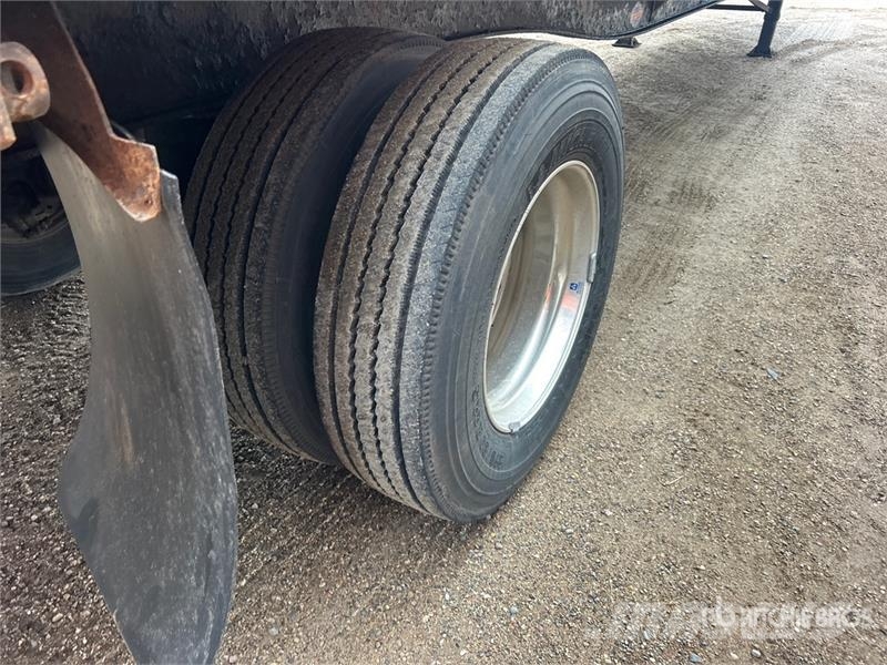 Utility TS2CHA 50 ft T/A Spread Axle Curtain Side Trailer Prikolice sa ceradom