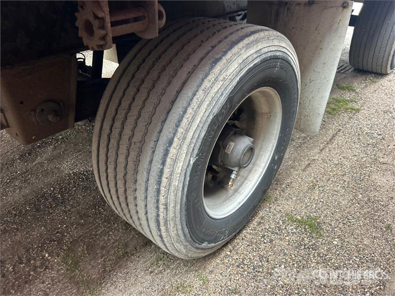 Utility TS2CHA 50 ft T/A Spread Axle Curtain Side Trailer Curtainsideranhänger