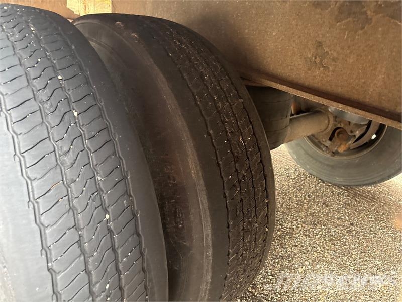 Utility TS2CHA 50 ft T/A Spread Axle Curtain Side Trailer Remolques de caja de lona