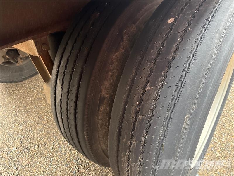 Utility TS2CHA 50 ft T/A Spread Axle Curtain Side Trailer Remolques de caja de lona