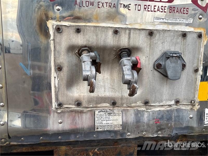 Utility TS2CHA 50 ft T/A Spread Axle Curtain Side Trailer Curtainsider trailers