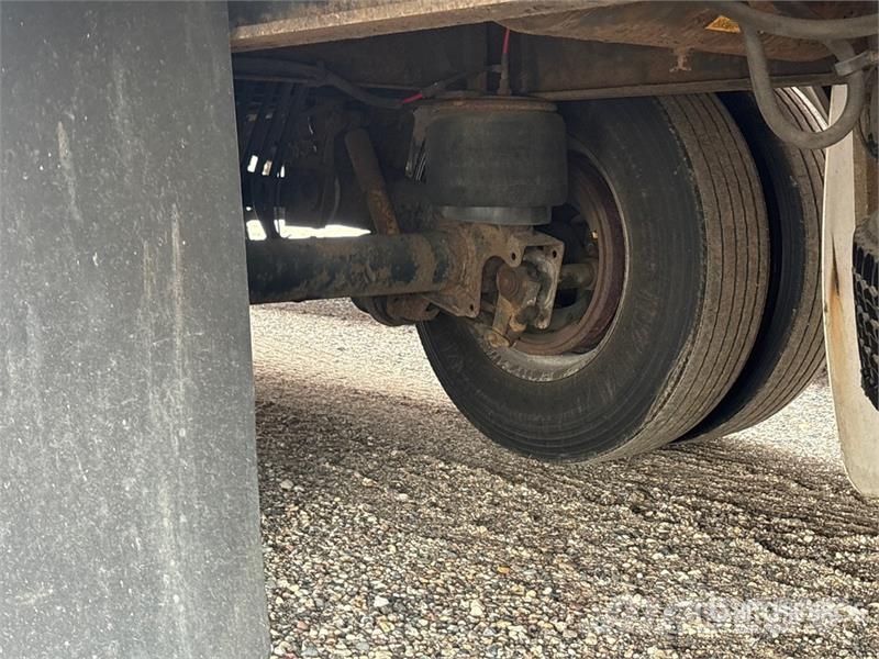 Utility TS2CHA 50 ft T/A Spread Axle Curtain Side Trailer Curtainsideranhänger