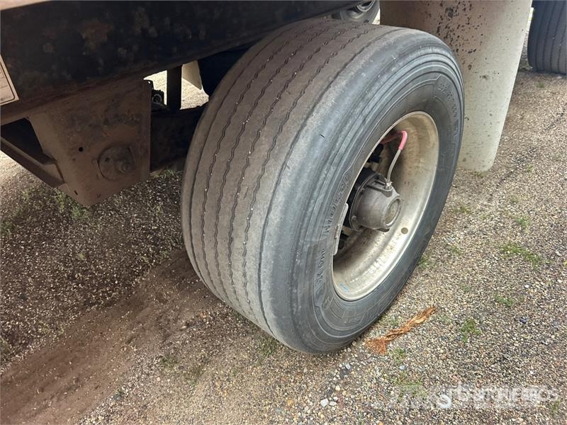 Utility TS2CHA 50 ft T/A Spread Axle Curtain Side Trailer Tents