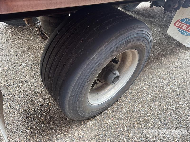 Utility TS2CHA 50 ft T/A Spread Axle Curtain Side Trailer Prikolice sa ceradom
