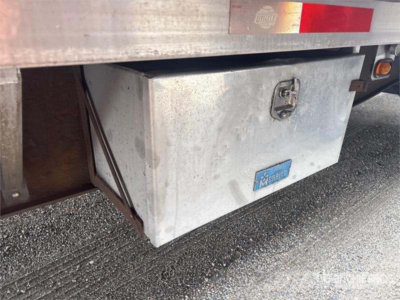 Utility TS2CHA 50 ft T/A Spread Axle Curtain Side Trailer Tents