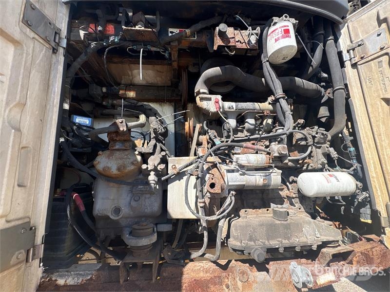 Utility VS1R-28/150/96 28 ft x 96 in S/A Refrigerated Trai Semi remorque frigorifique