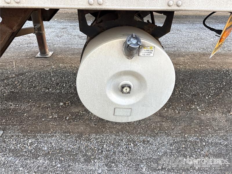 Utility VS1RA 28 ft x 102 in Refrigerated Trailer Piekabes ar temperatūras kontroli