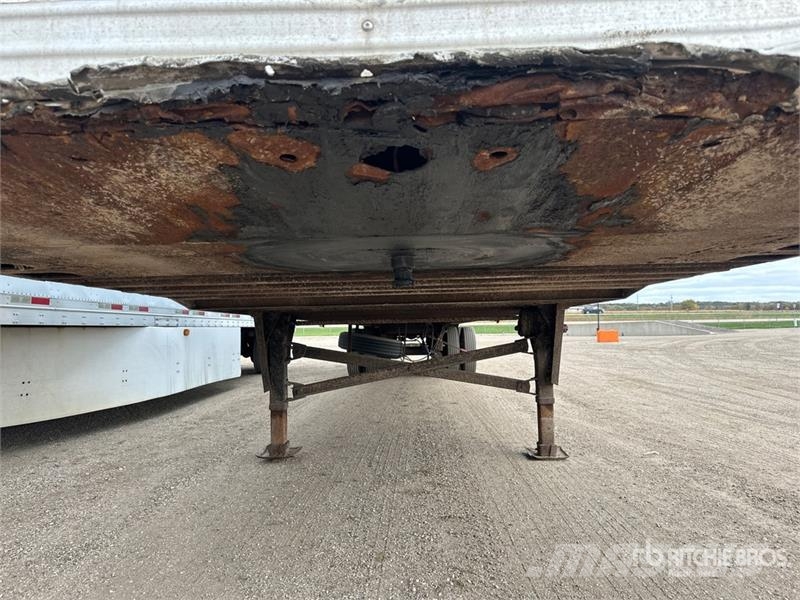 Utility VS2DC Van Body Trailers