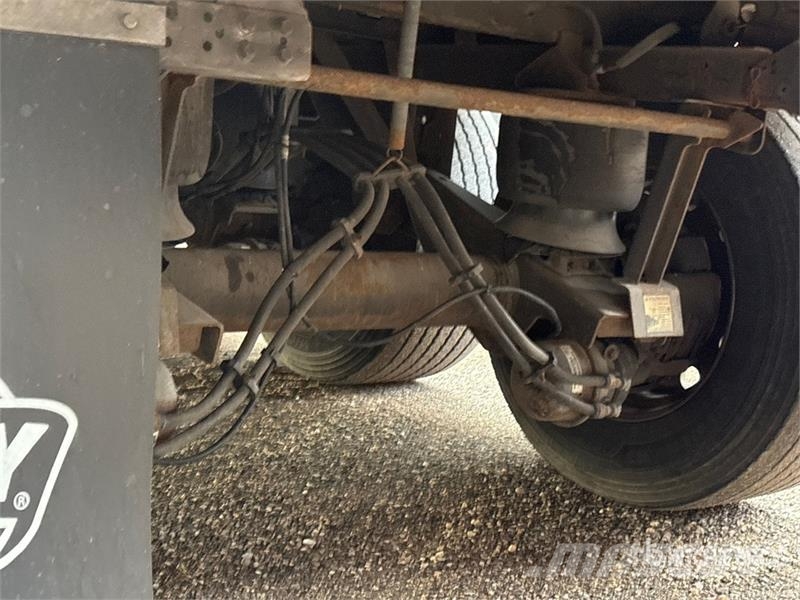 Utility VS2DX 箱體拖車