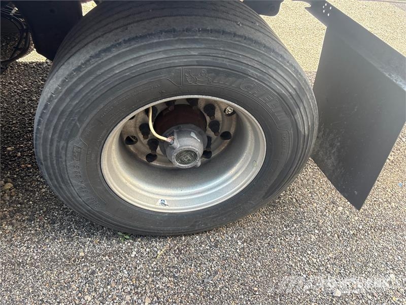 Utility VS2DX Van Body Trailers