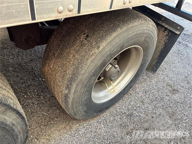 Utility VS2DX Van Body Trailers