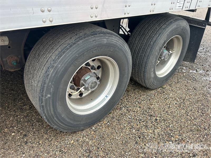 Utility VS2DX Van Body Trailers