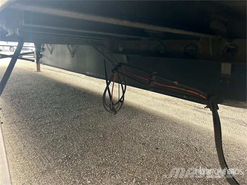 Utility VS2DX Van Body Trailers