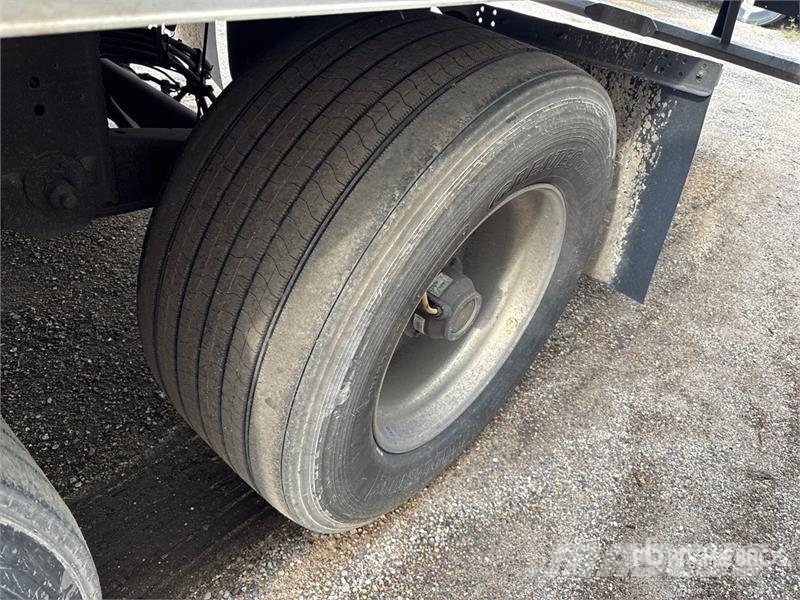 Utility VS2DX Van Body Trailers