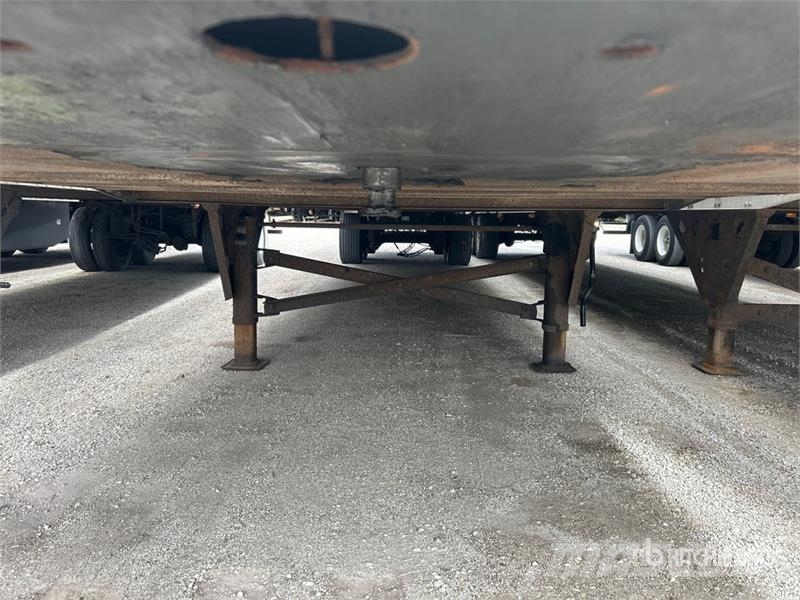 Utility VS2DX Van Body Trailers