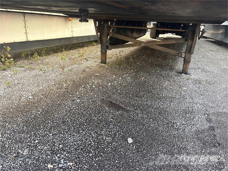 Utility VS2DX Van Body Trailers
