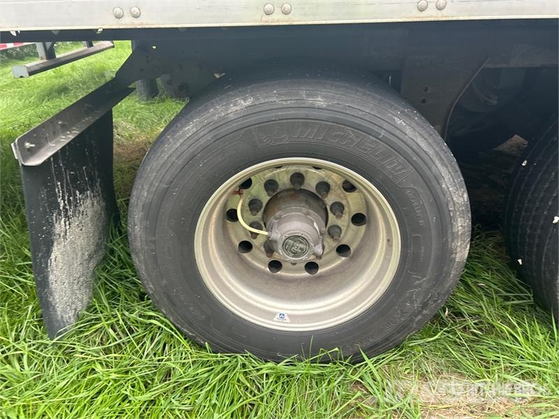 Utility VS2DX 箱體拖車