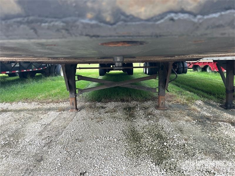 Utility VS2DX Van Body Trailers