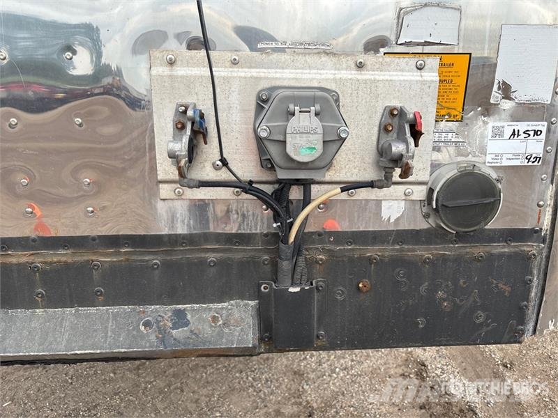 Utility VS2DX Van Body Trailers