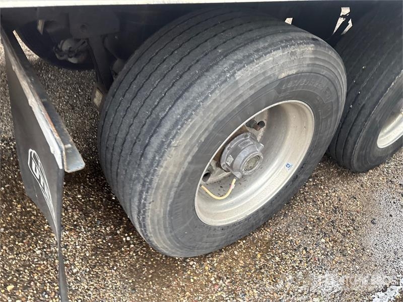 Utility VS2DX Van Body Trailers