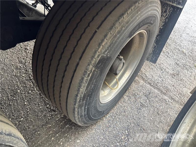 Utility VS2DX Van Body Trailers