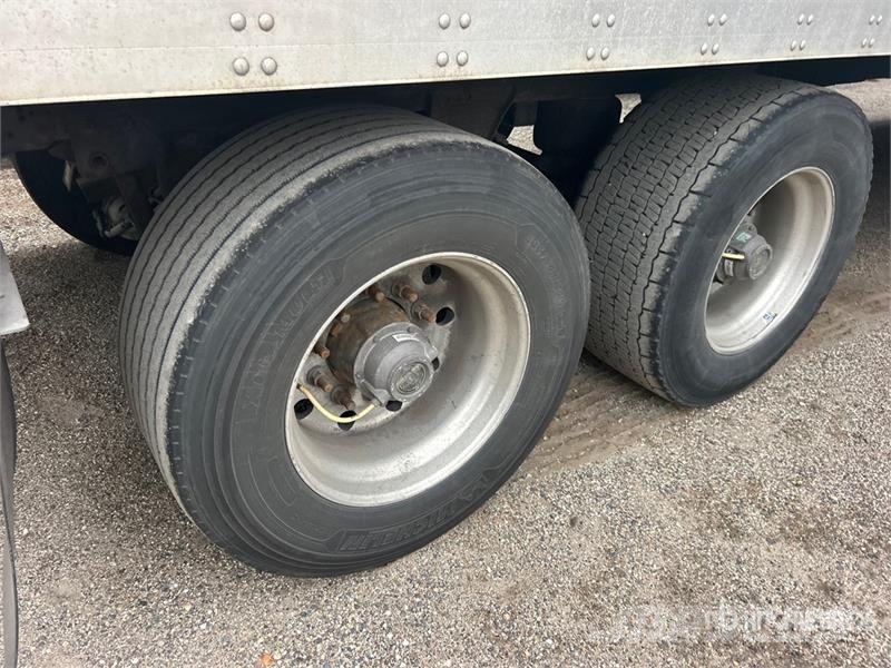 Utility VS2DX Van Body Trailers