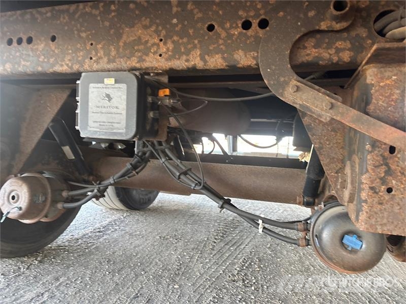 Utility VS2DX 箱體拖車