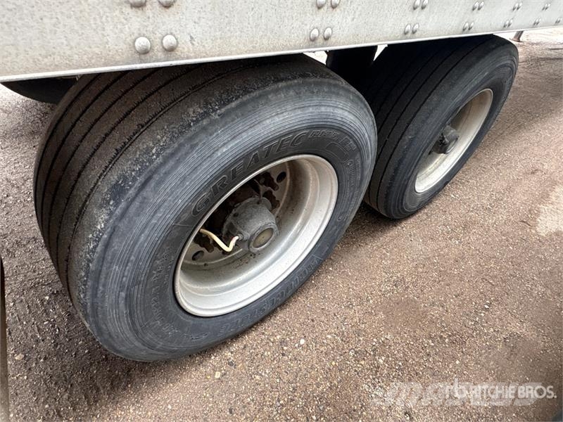 Utility VS2DX Van Body Trailers