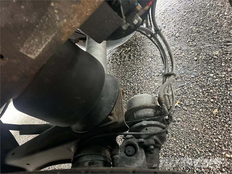 Utility VS2DX 箱體拖車
