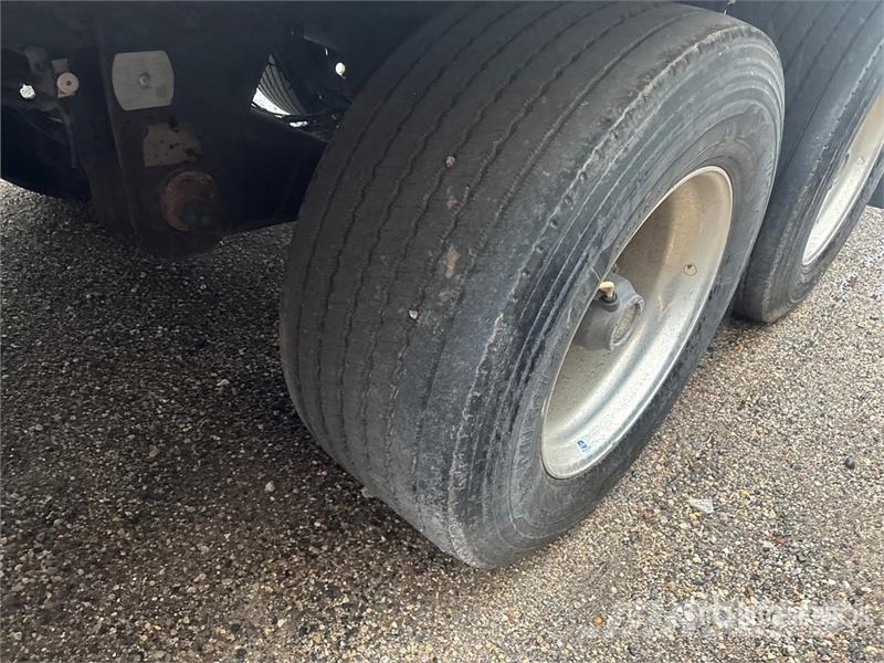 Utility VS2DX Van Body Trailers