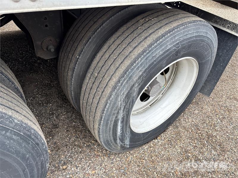 Utility VS2DX Van Body Trailers