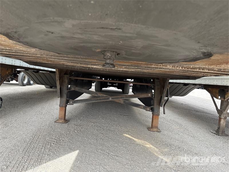 Utility VS2DX Van Body Trailers