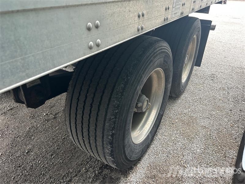 Utility VS2DX Box Trailers