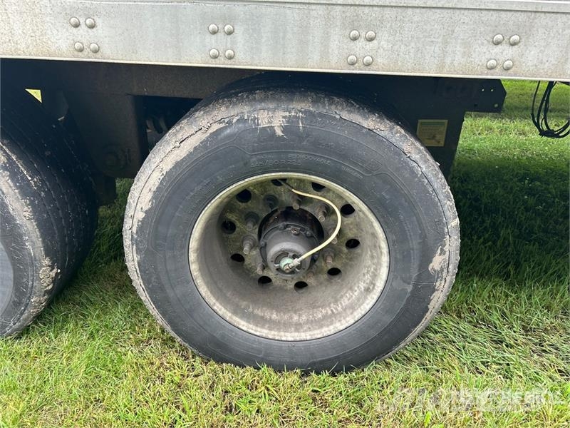 Utility VS2DX Van Body Trailers