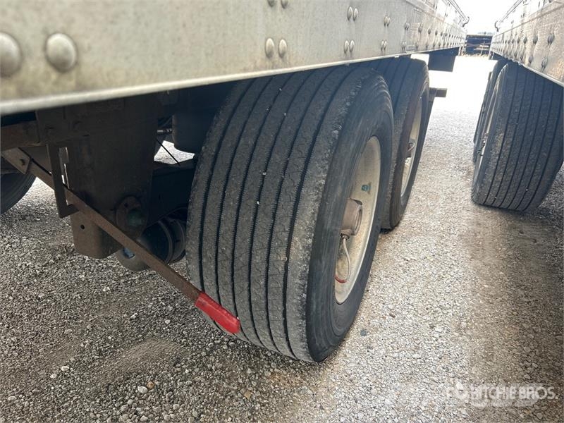 Utility VS2DX Van Body Trailers