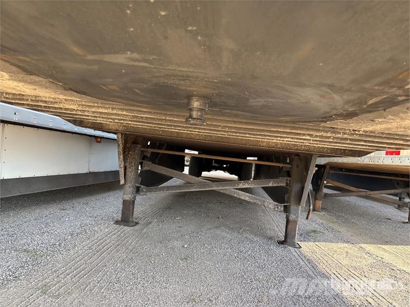 Utility VS2DX Van Body Trailers