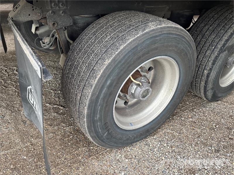 Utility VS2DX Van Body Trailers