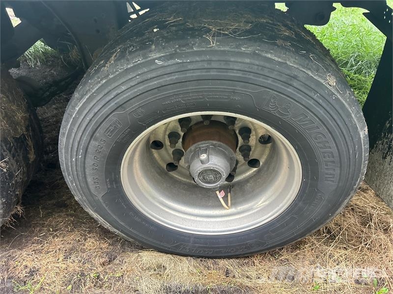 Utility VS2DX 箱體拖車
