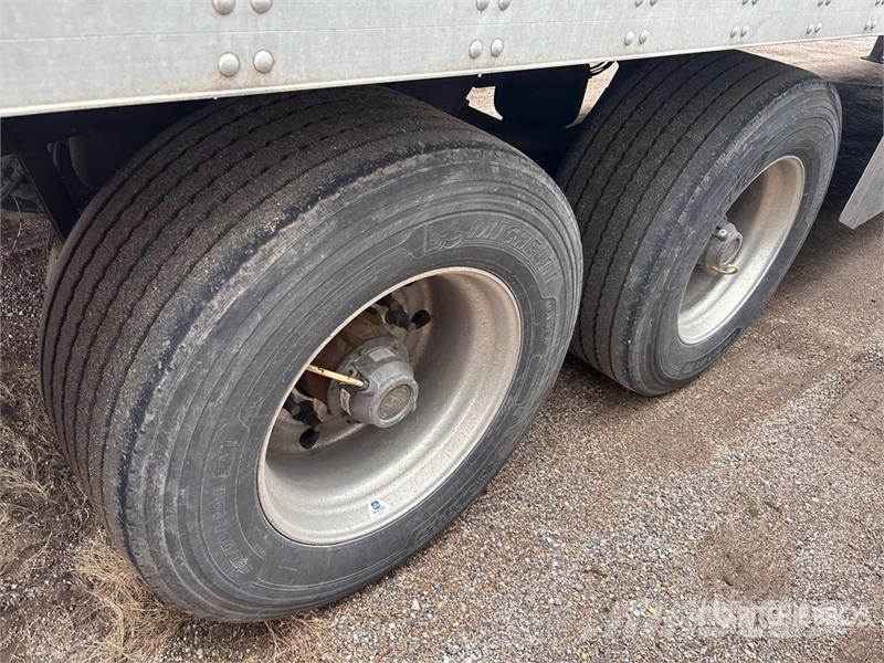 Utility VS2DX Van Body Trailers