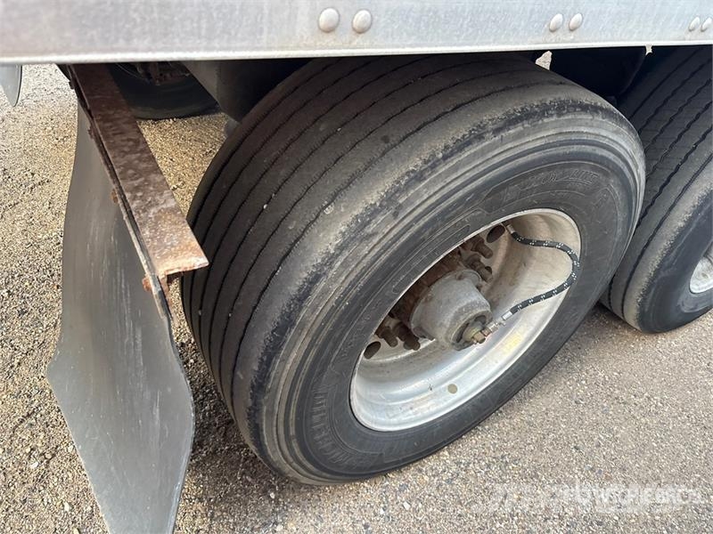 Utility VS2DX Van Body Trailers