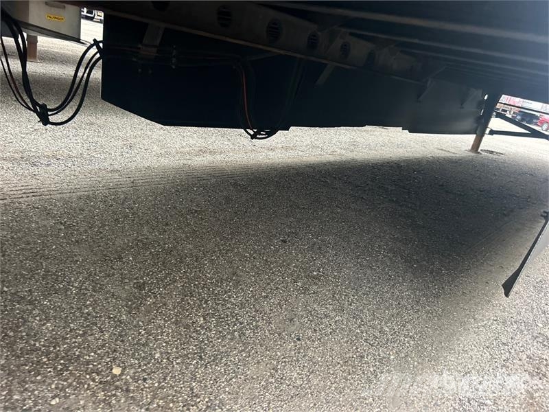 Utility VS2DX Van Body Trailers