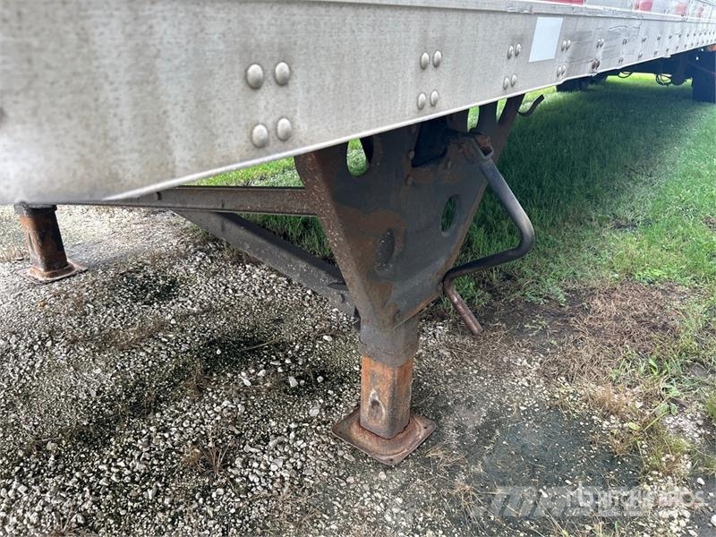 Utility VS2DX Van Body Trailers