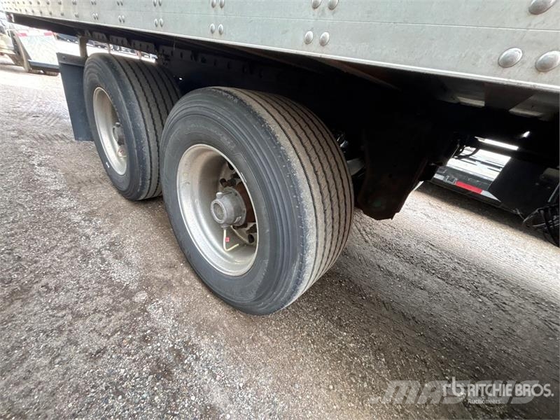 Utility VS2DX Van Body Trailers