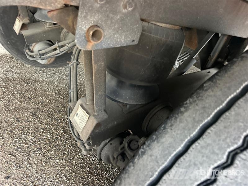 Utility VS2DX Dobozos pótkocsik