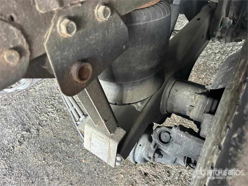 Utility VS2DX 箱體拖車