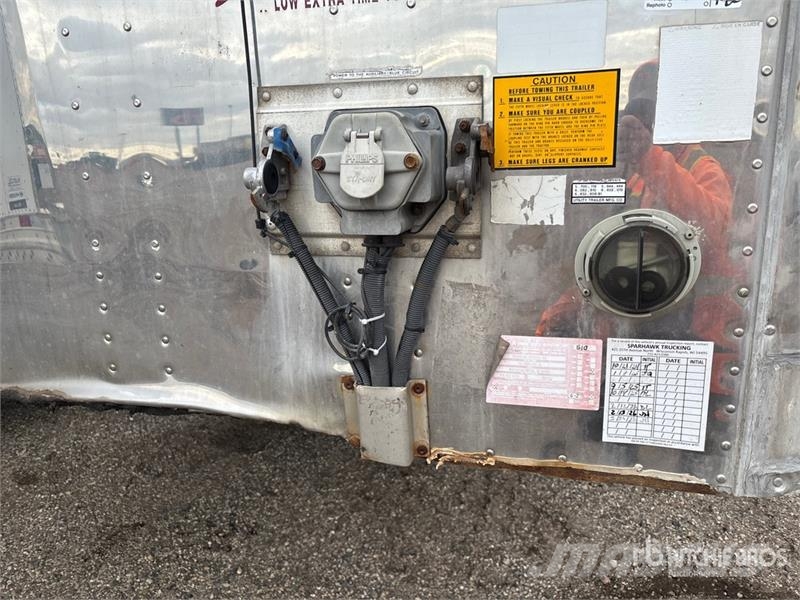 Utility VS2DX 箱體拖車